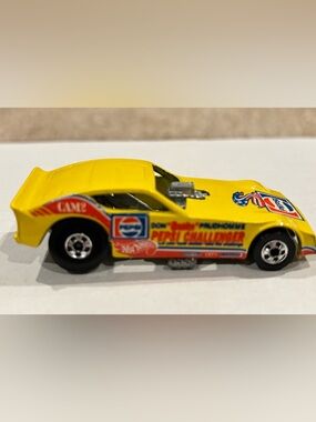 Vintage 1977 Hot Wheels Don Snake Prudhomme Yellow Pepsi Challenger
